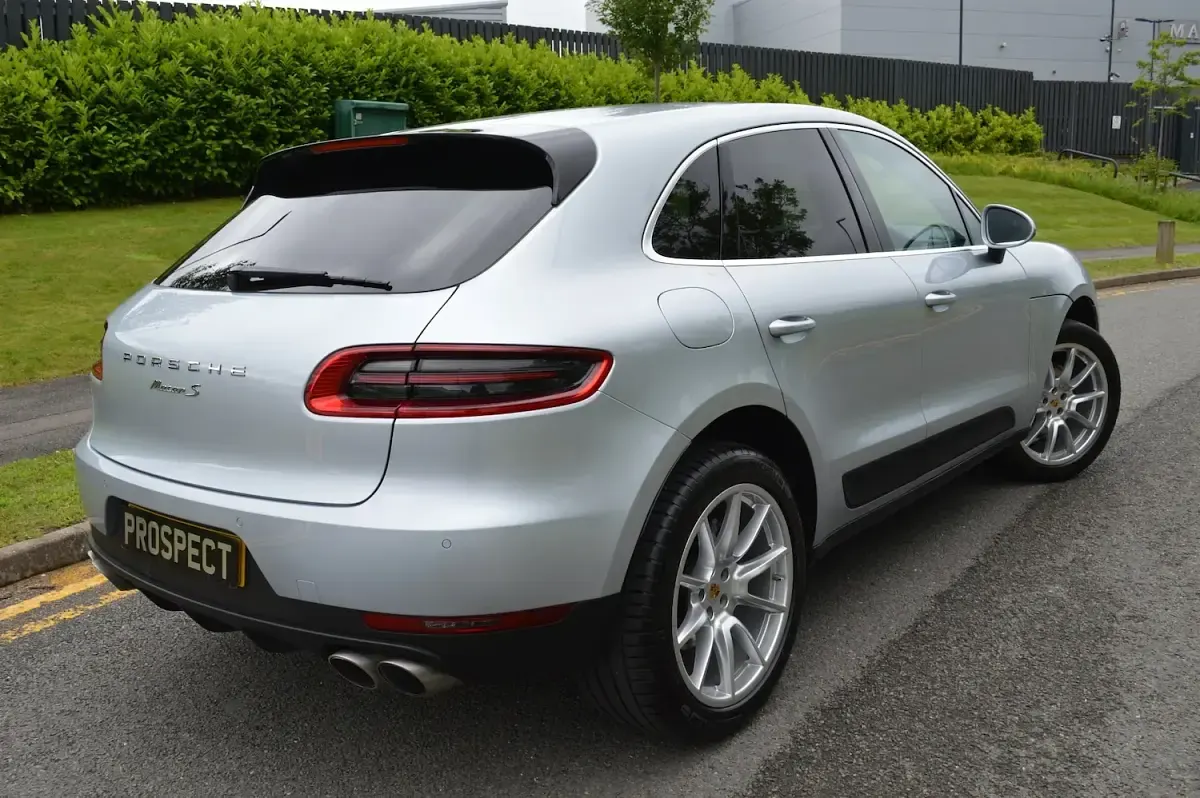 Used Porsche Macan S Diesel 2016 Rhodium silver metallic SUV
