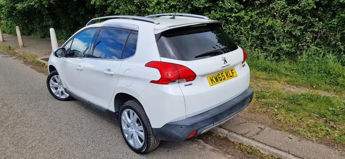 Used Peugeot 2008 2015 White SUV