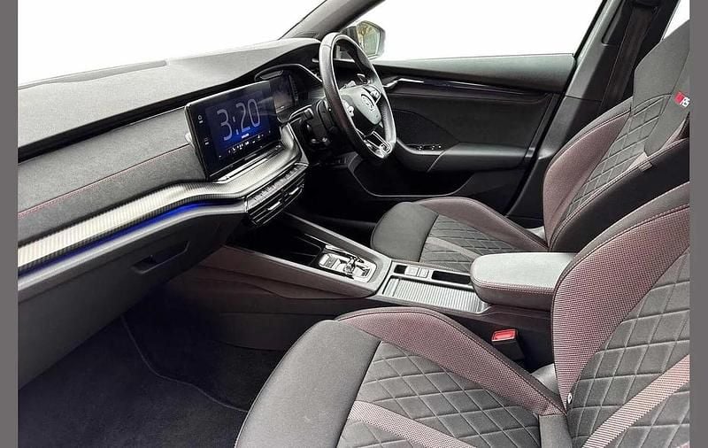 Used Skoda Octavia vRS 241 HP (177 kW) 2023 Grey Estate