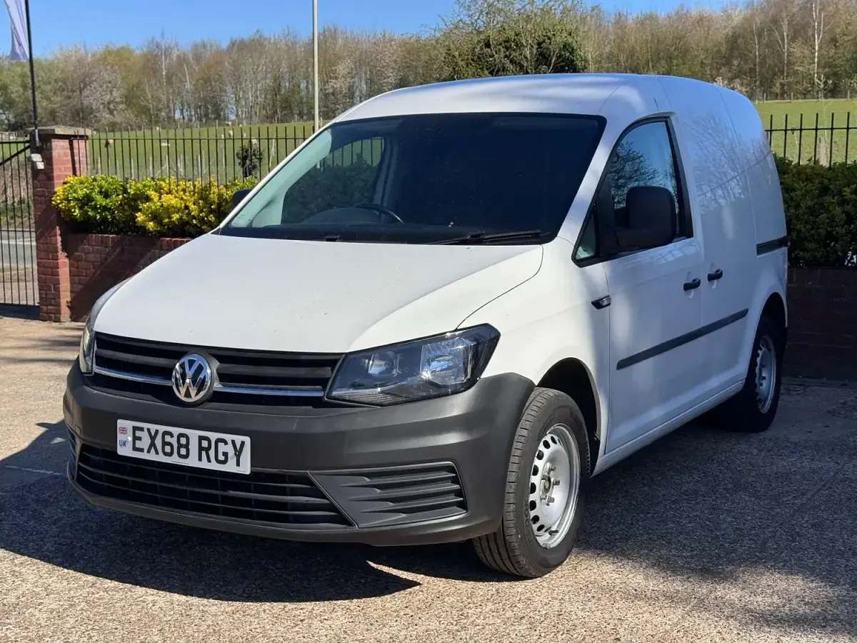 Used VW Caddy Startline 122 HP (89 kW) 2018 White MPV
