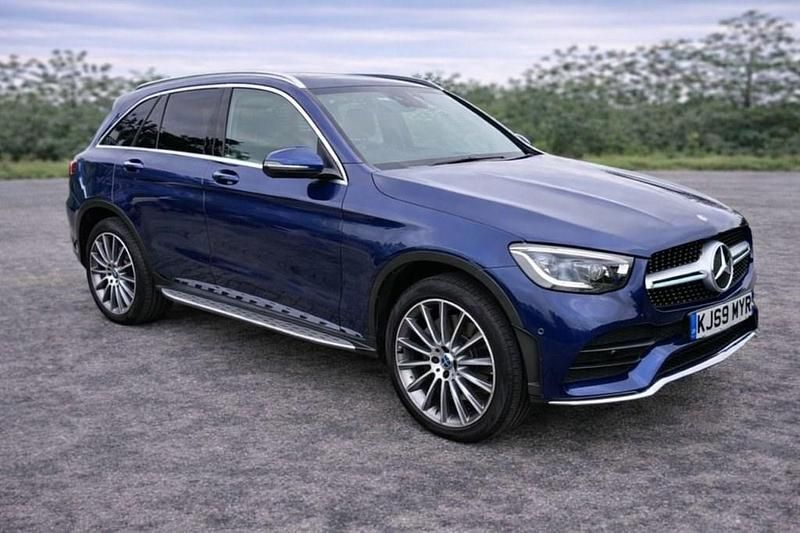 Used Mercedes GLC220 AMG Line Premium 194 HP (142 kW) 2020 Blue Estate