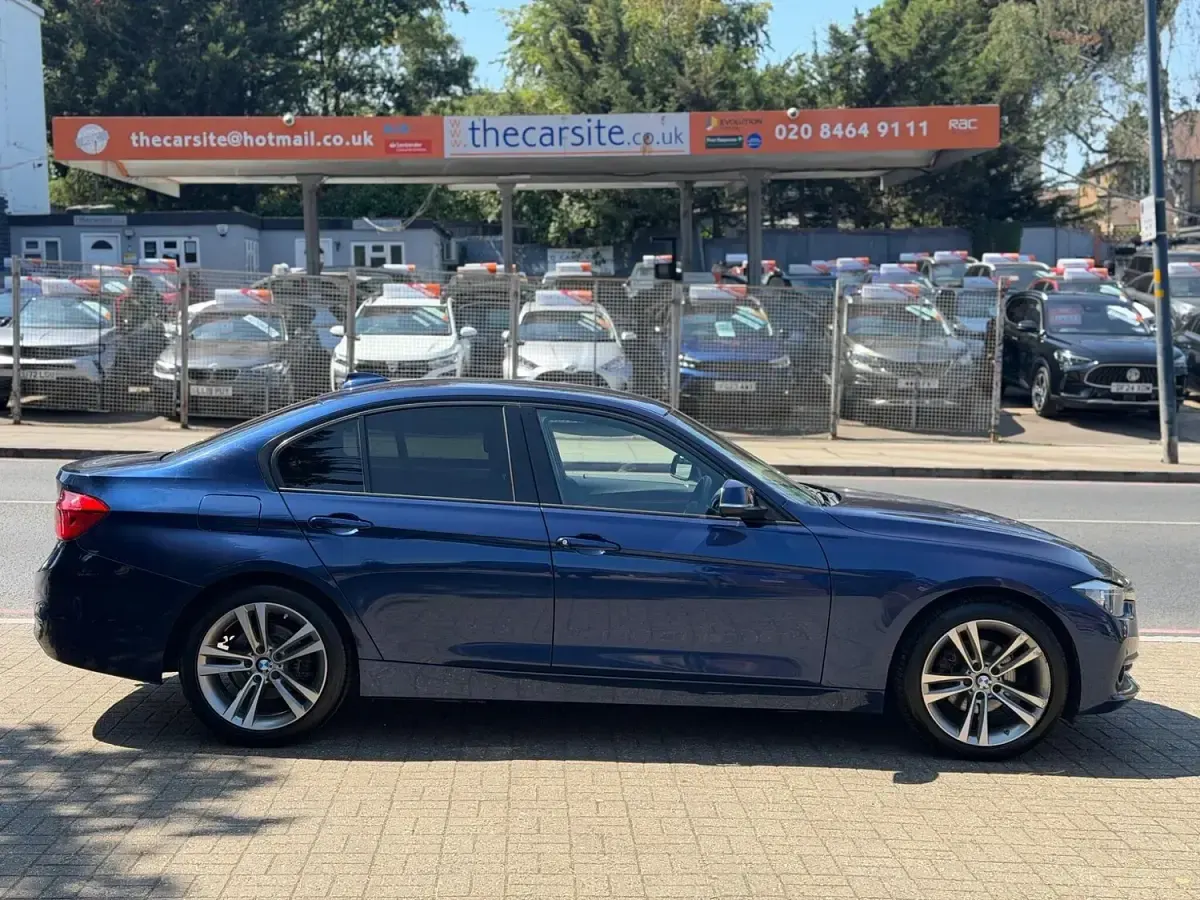 Used BMW 320 Sport Line 184 HP (135 kW) 2016 Blue Sedan
