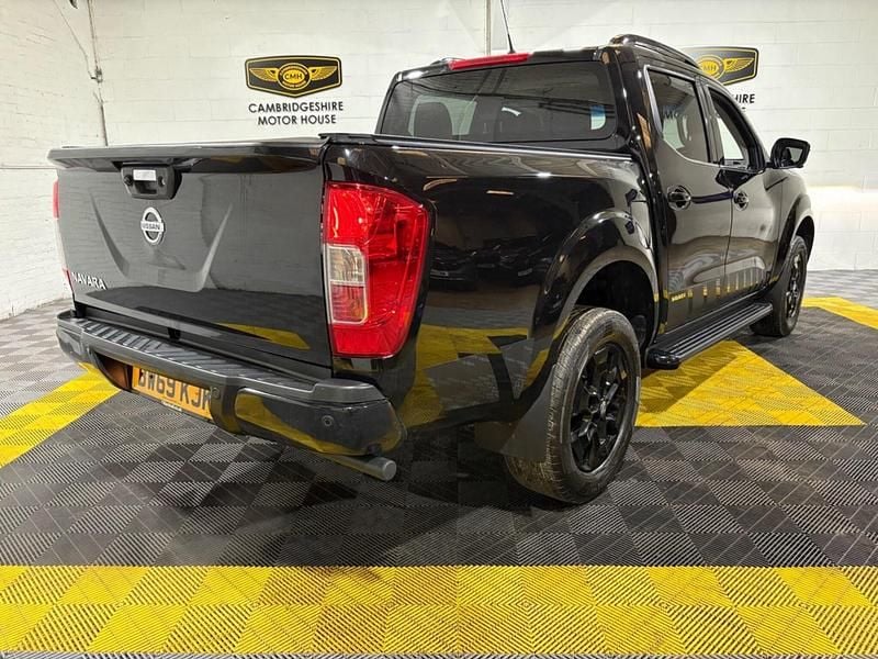 Used Nissan Navara N-Guard 190 HP (139 kW) 2019 Black Pickup