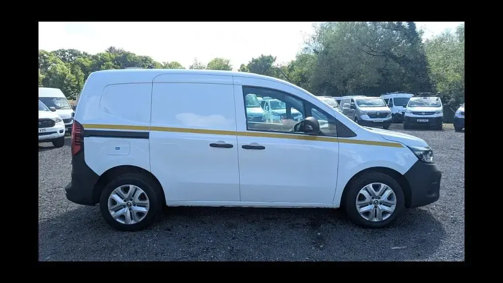 Used Renault Kangoo 95 HP (69 kW) 2023 White MPV