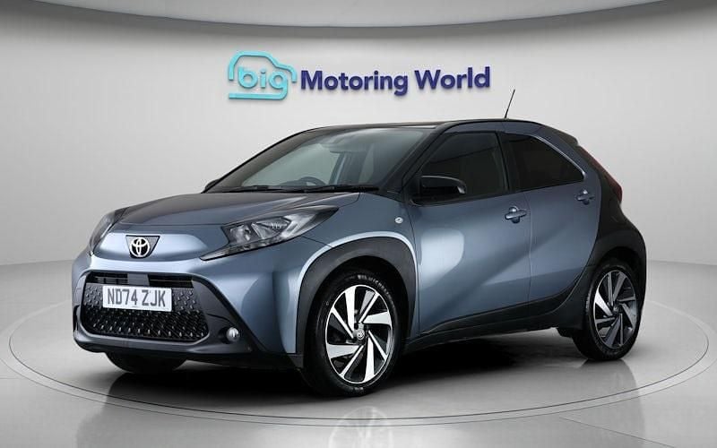 Used Toyota Aygo X 72 HP (52 kW) 2025 Grey SUV
