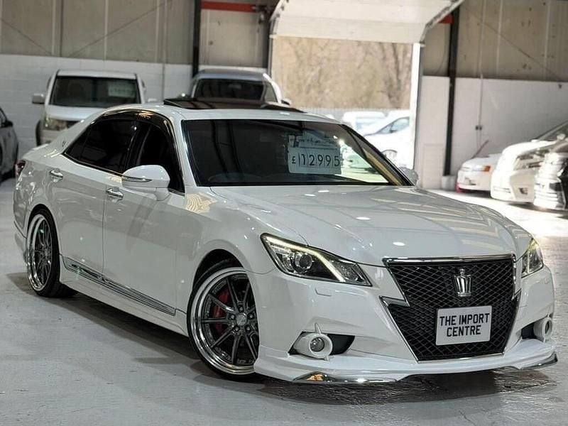 Used Toyota Crown Edition 2013 White Sedan
