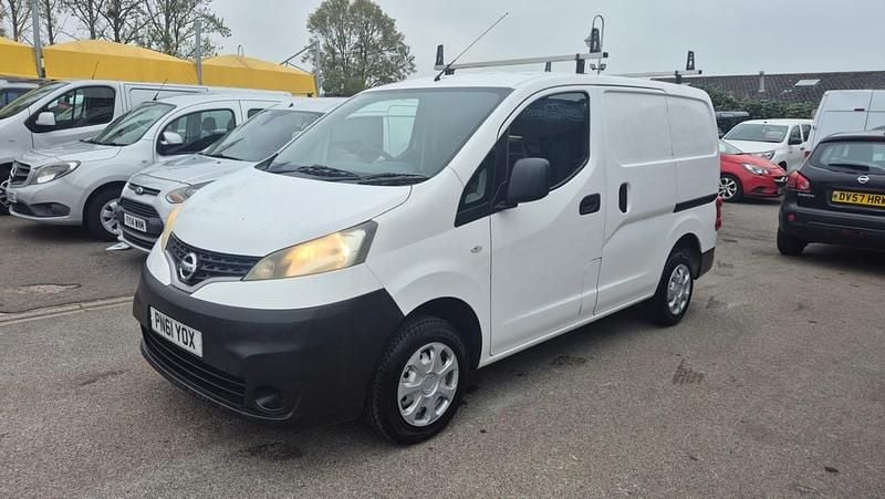White Used 2011 Nissan NV200 SE Van | £5,495 (Fair price) - Image 1/4