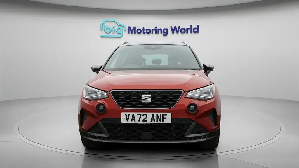 Usado Seat Arona FR 110 CV (80 kW) 2023 Rojo SUV