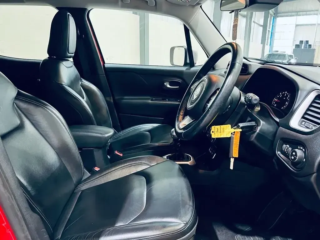 Used Jeep Renegade Limited 120 HP (88 kW) 2016 Red SUV