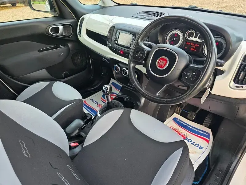 Used Fiat 500L Pop Star 85 HP (62 kW) 2014 White MPV