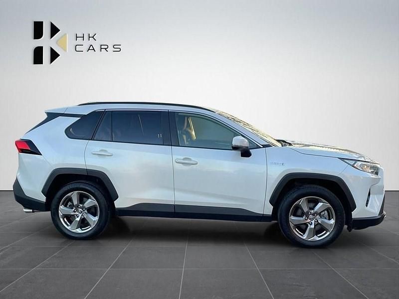 Used Toyota RAV4 Design 2021 White SUV