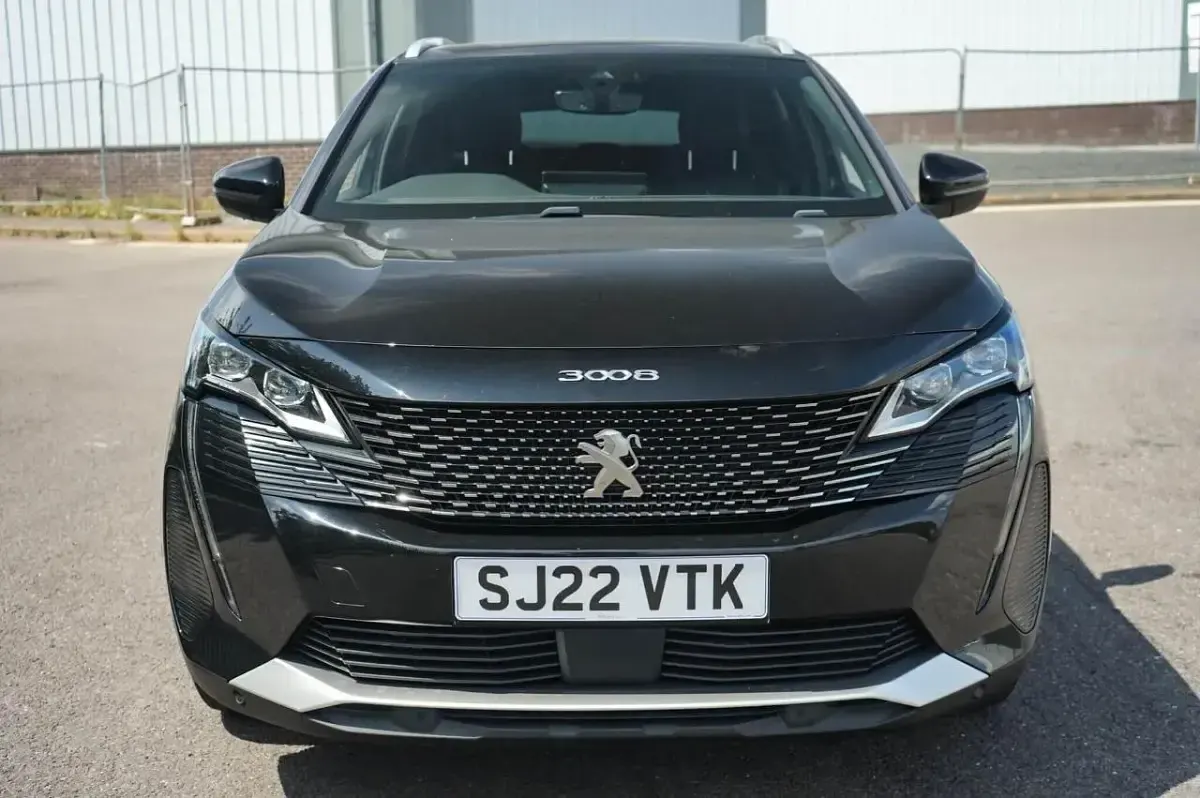 Used Peugeot 3008 GT 131 HP (96 kW) 2022 Black SUV