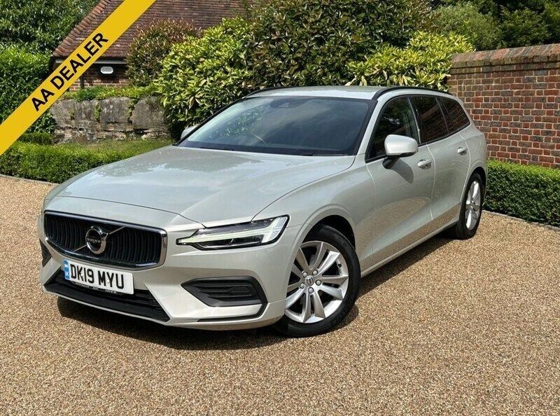 Gold Used 2019 Volvo V60 Momentum Estate | £16,325 (Good price) - Image 1/4
