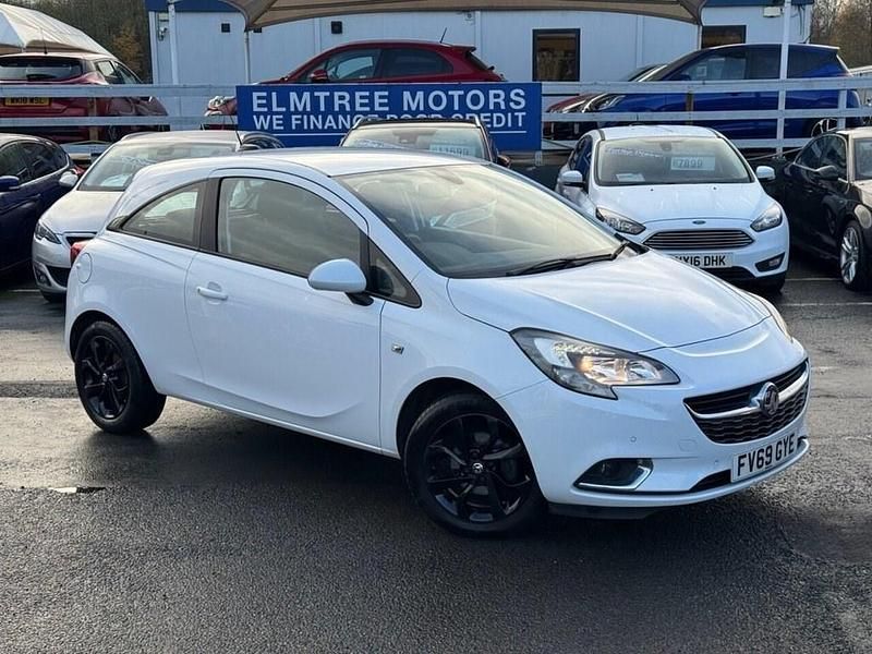 Used Vauxhall Corsa SRi 75 HP (55 kW) 2019 White Hatchback