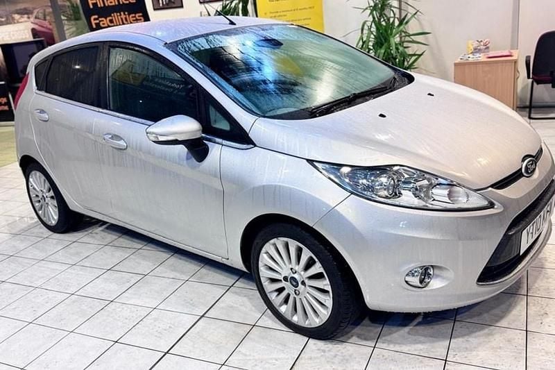 Used Ford Fiesta Titanium 2010 Silver Hatchback