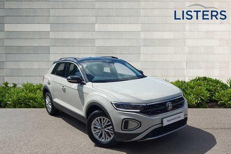 Black Used 2023 VW T-Roc Life SUV | £19,290 (Fair price) - Image 1/4