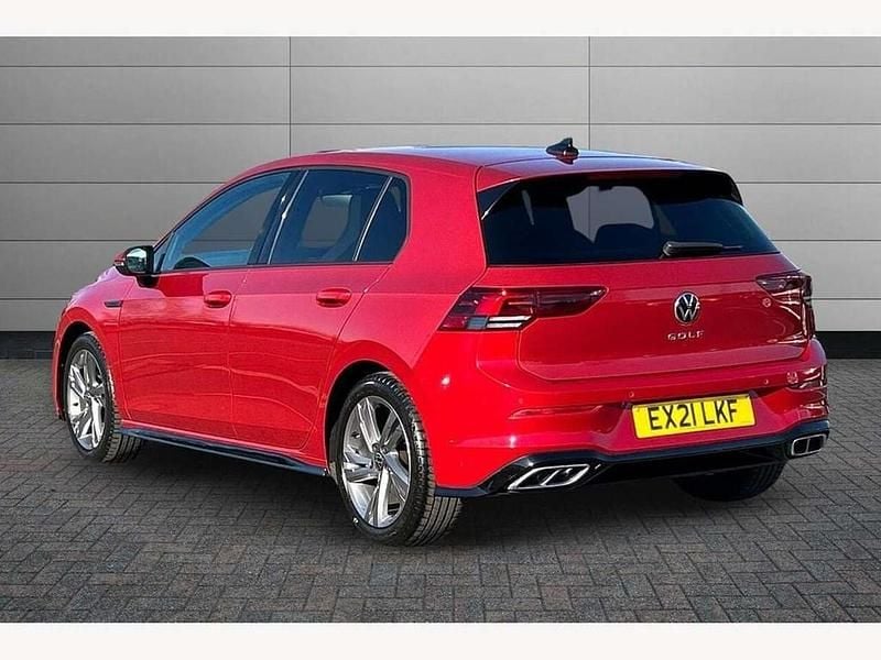 Used VW Golf VII R-line 150 HP (110 kW) 2021 Red Hatchback