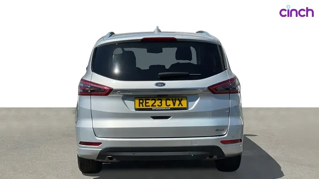 Used Ford S-MAX Titanium 190 HP (139 kW) 2023 Silver MPV