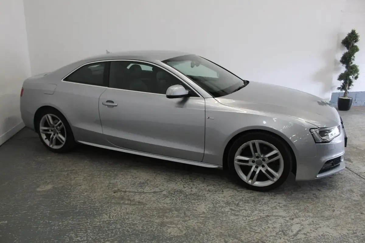 Used Audi A5 S-Line 177 HP (130 kW) 2014 Silver Coupe