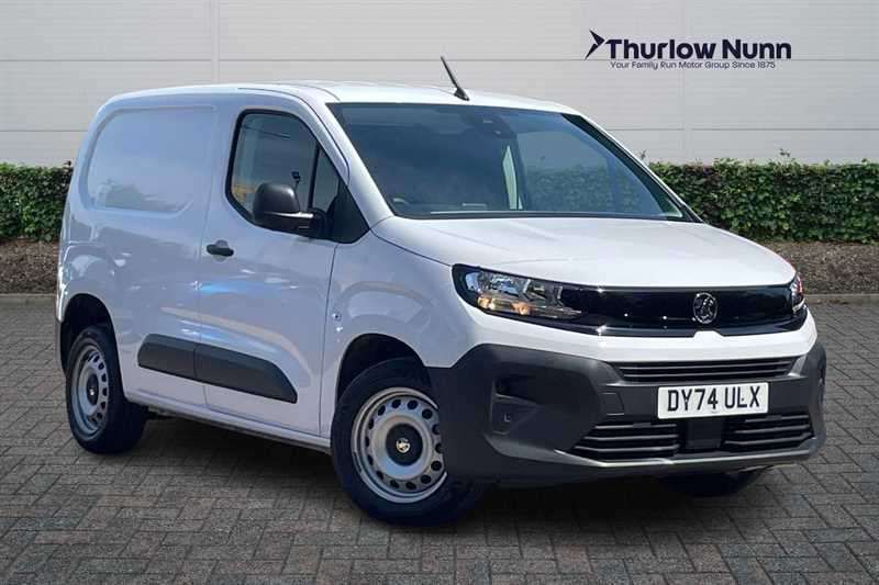 White Used 2024 Vauxhall Combo MPV | £20,098 - Image 1/4
