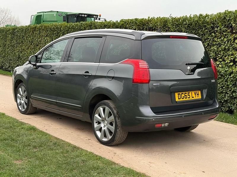Używany Peugeot 5008 Allure 2015 Szary Minivan