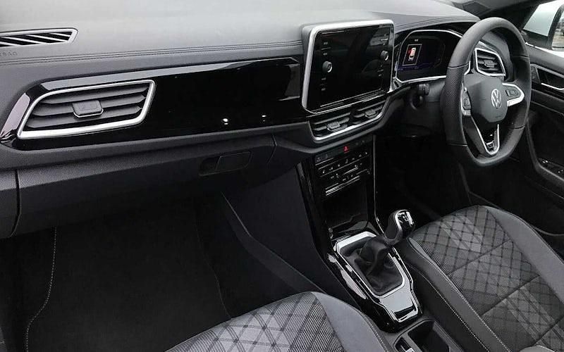 Used VW T-Roc R-line 150 HP (110 kW) 2025 White SUV