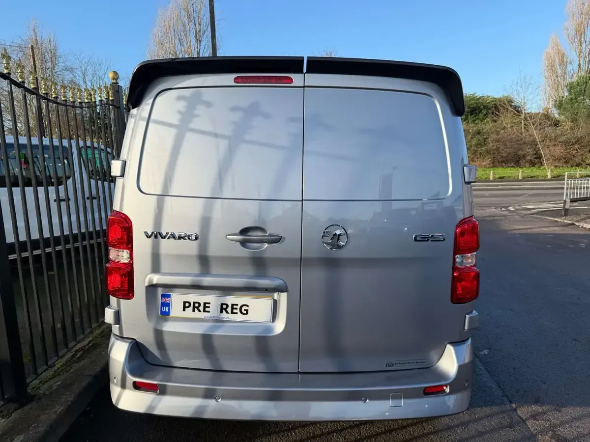 New Vauxhall Vivaro S 180 HP (132 kW) 2026 Silver MPV