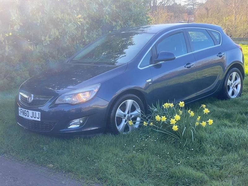 Used Vauxhall Astra SRi 110 HP (80 kW) 2010 Blue Hatchback