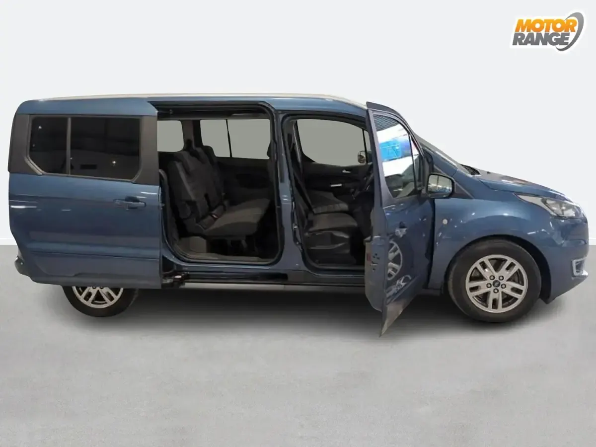 Used Ford Grand Tourneo Connect Titanium 2021 Blue MPV
