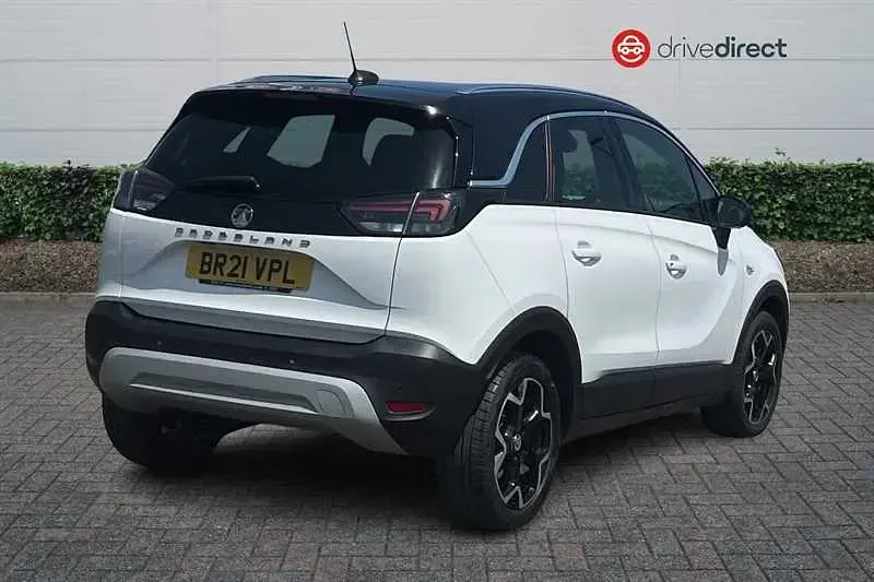 Used Vauxhall Crossland SRi 130 HP (95 kW) 2021 White SUV