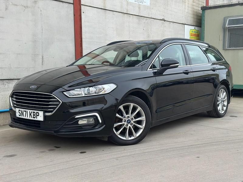 Usado Ford Mondeo Zetec 2021 Preto Carrinha