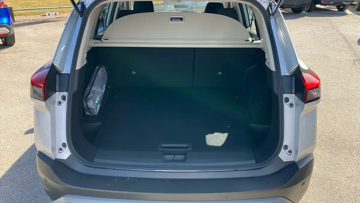 Used Nissan X-Trail Acenta Premium 163 HP (119 kW) 2024 Silver SUV