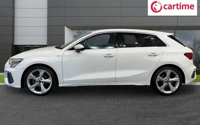 Used Audi A3 Sportback S-Line 150 HP (110 kW) 2023 White Hatchback