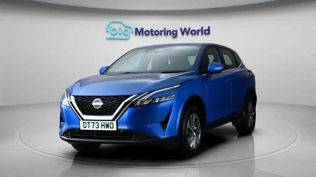 Used Nissan Qashqai Acenta Premium 140 HP (102 kW) 2024 Blue SUV
