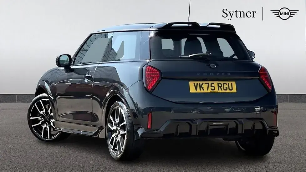 Used Mini Cooper Hatch 113 kW (154 HP) 2025 Grey Hatchback