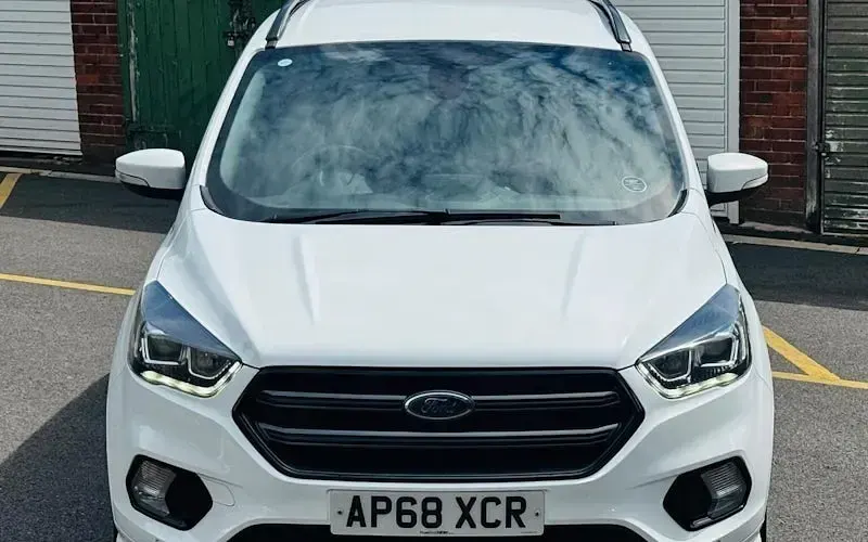 Used Ford Kuga ST-Line 120 HP (88 kW) 2019 White SUV