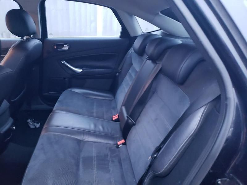 Used Ford Mondeo Titanium 140 HP (102 kW) 2009 Black Hatchback