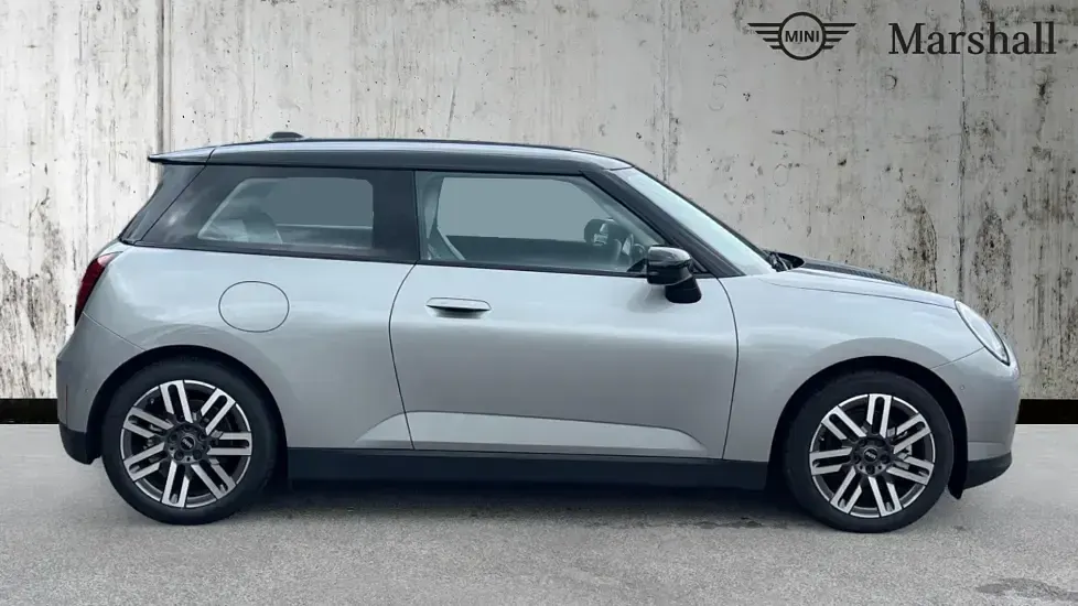 Used Mini Cooper SE Hatch 158 kW (215 HP) 2024 Silver Hatchback