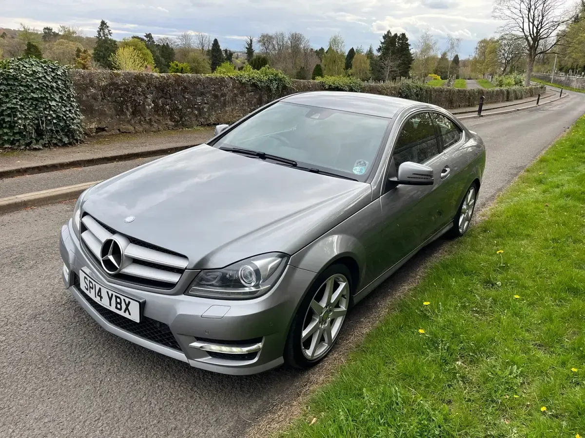Używany Mercedes C220 Sport Edition 2014 Srebrny Coupe