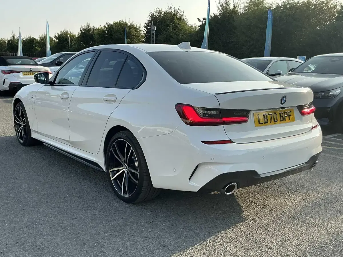 Used BMW 330 M Sport 288 HP (211 kW) 2020 White