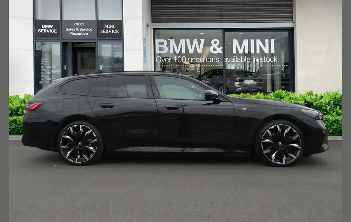 Used BMW i5 M Sport 250 kW (340 HP) 2025 Black Estate