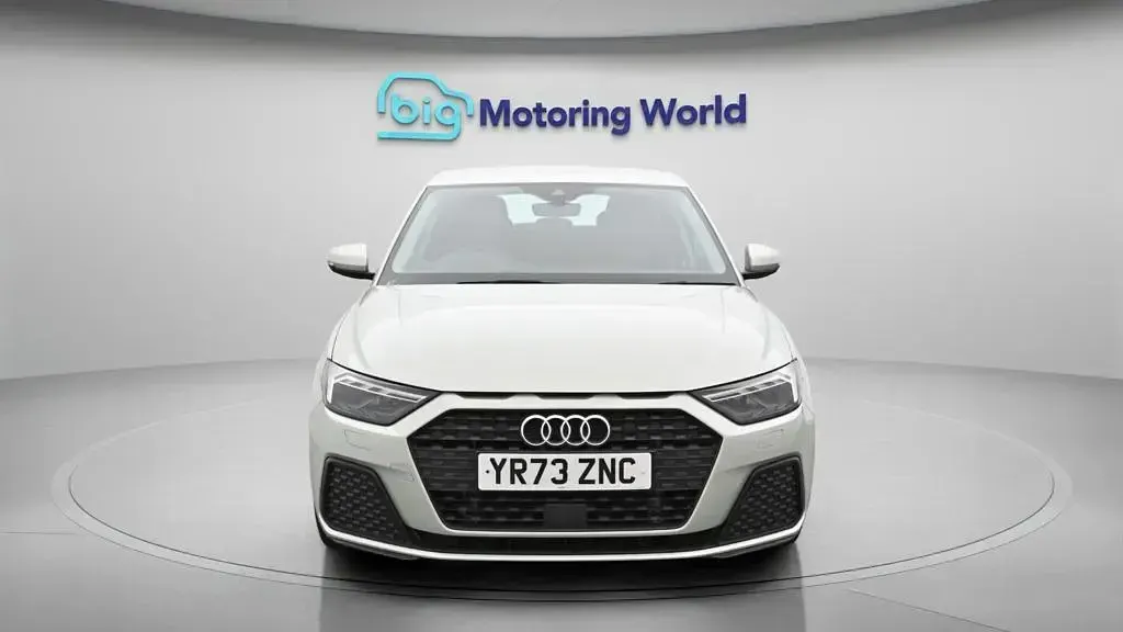Used Audi A1 Sportback 110 HP (80 kW) 2023 Silver Hatchback