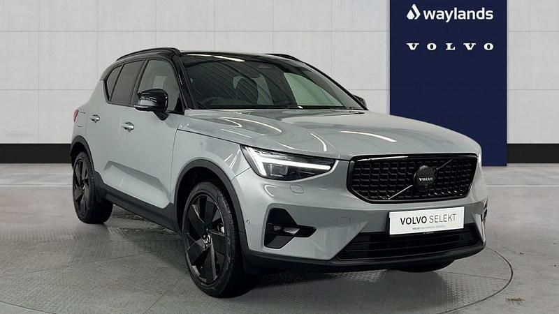 Grey Used 2025 Volvo XC40 Ultra SUV | £37,830 (Expensive) - Image 1/4