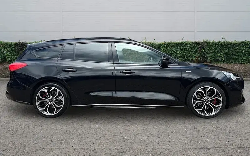 Used Ford Focus ST-Line X 120 HP (88 kW) 2021 Black Estate