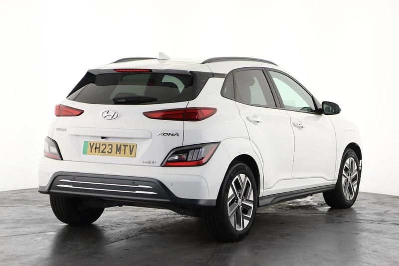 Gebraucht Hyundai Kona Ultimate 150 kW (204 PS) 2023 Weiß SUV