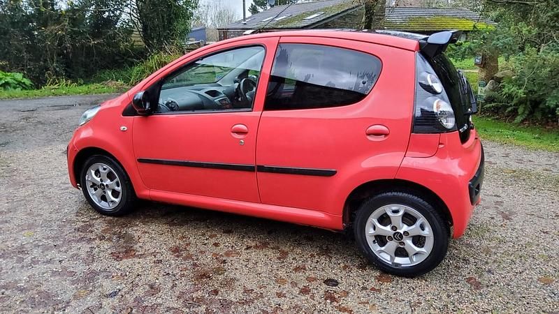 Used Citroën C1 Platinum 68 HP (50 kW) 2014 Red Hatchback