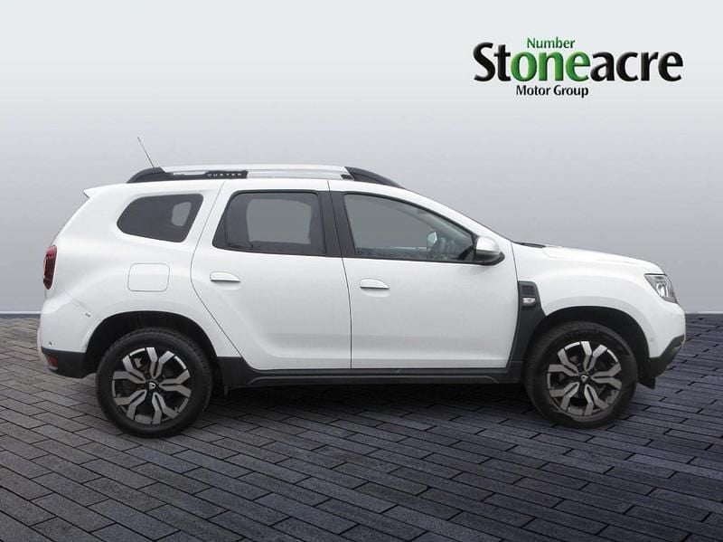 Used Dacia Duster Prestige 100 HP (73 kW) 2022 White SUV