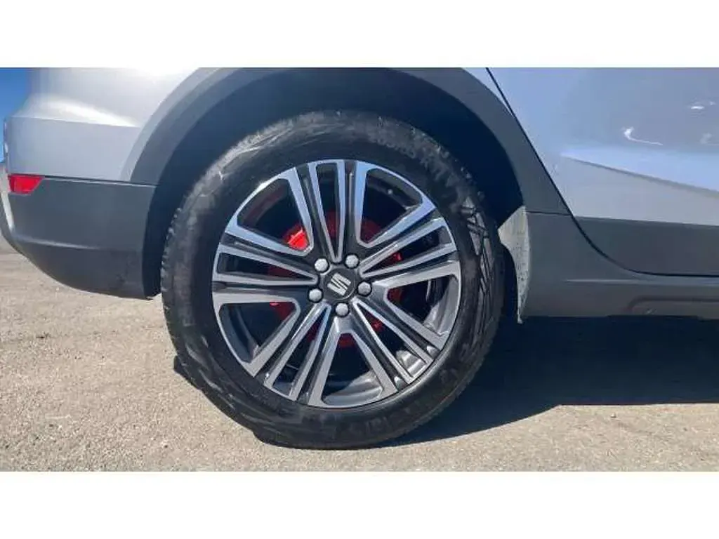 Used Seat Arona SE Technology 95 HP (69 kW) 2022 Silver SUV