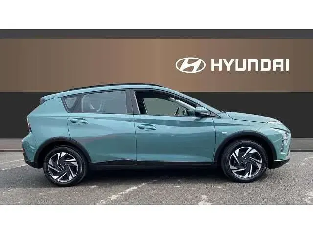 Usado Hyundai Bayon SE 100 HP (73 kW) 2022 Verde SUV
