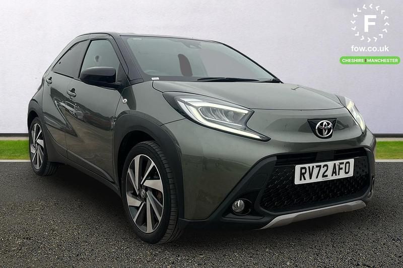 Green Used 2022 Toyota Aygo X SUV | £15,199 - Image 1/4